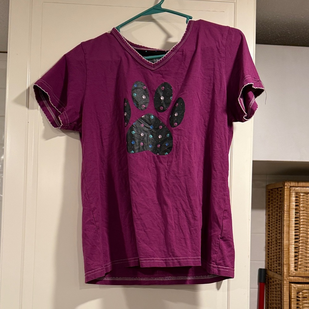 Animal rescue Paw Print Purple T-Shirt size small 12:12